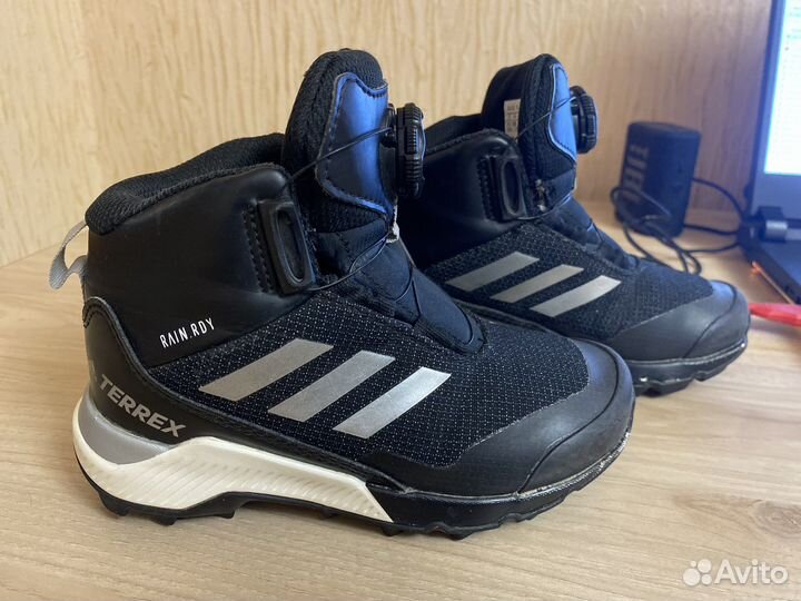 Ботинки на мальчика Adidas terrex boa