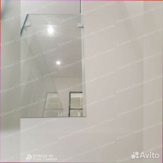 Стеклянные перила для лестницы