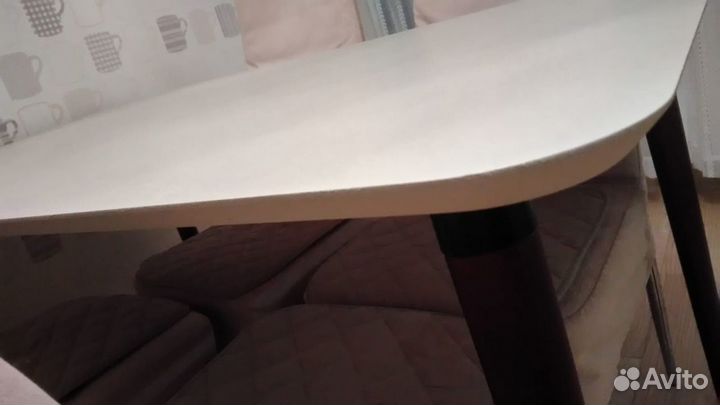 Кухонный стол