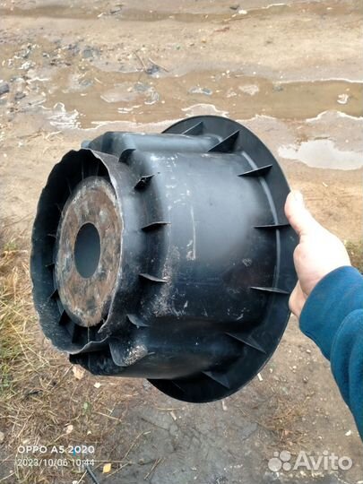 Кожух запасного колеса Mazda Xedos 9