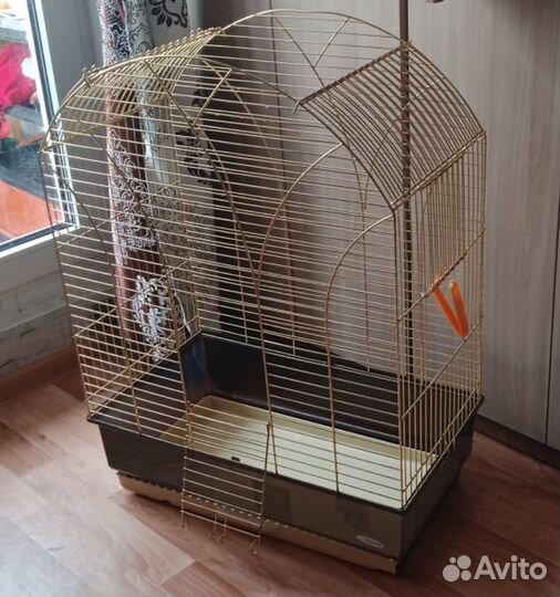 Большая клетка для птиц