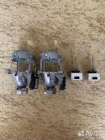 Биксеноновые линзы с лампами