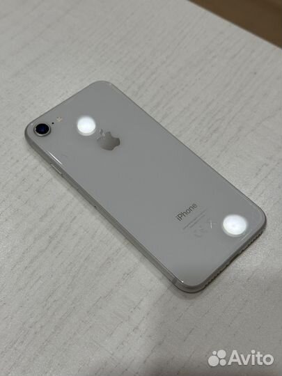 iPhone 8, 64 ГБ