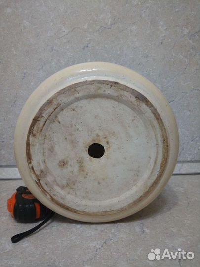 Большой керамический горшок