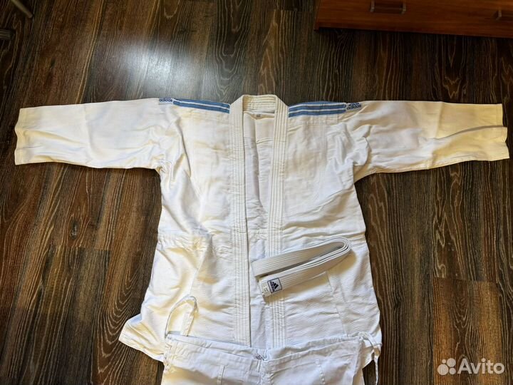 Кимоно перчатки и борцухи