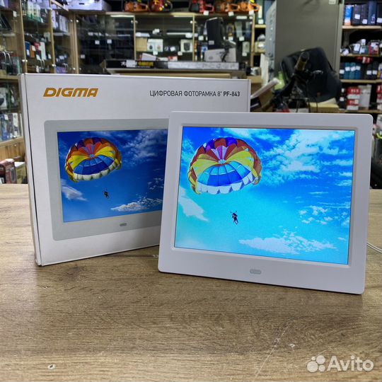 Цифровая фоторамка Digma PF843BK