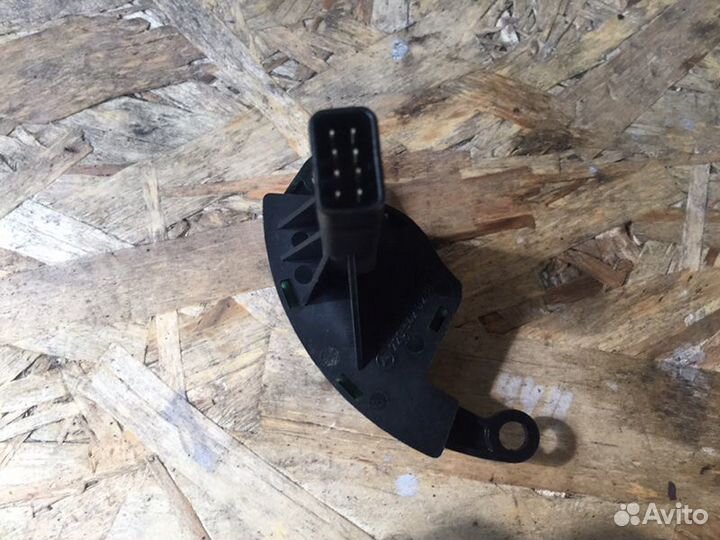 Датчик угла поворота рулевого колеса Mercedes-Benz