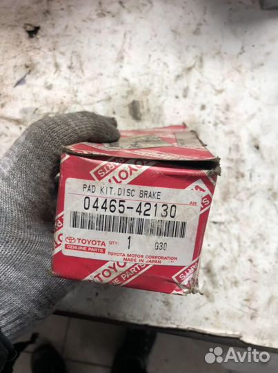 Тормозные колодки передние Toyota RAV4