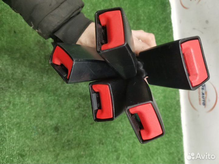 Замок ремня безопасности задний Dodge Journey 2.4