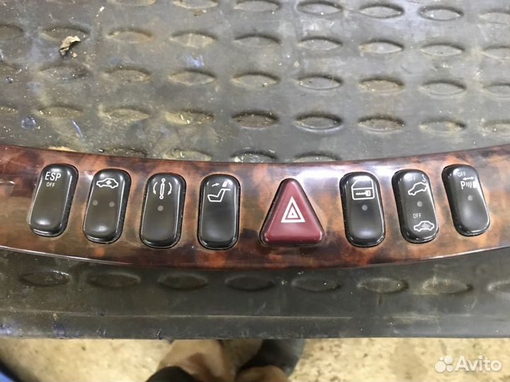 A2208205810 Блок кнопок Mercedes-Benz W220