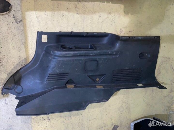 Обшивка багажника задняя правая Nissan Pathfinder