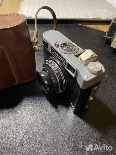 Старинный плёночный фотоаппарат Смена 8