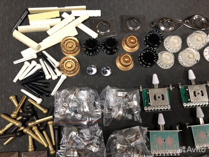 Гитарная фурнитура и аксессуары