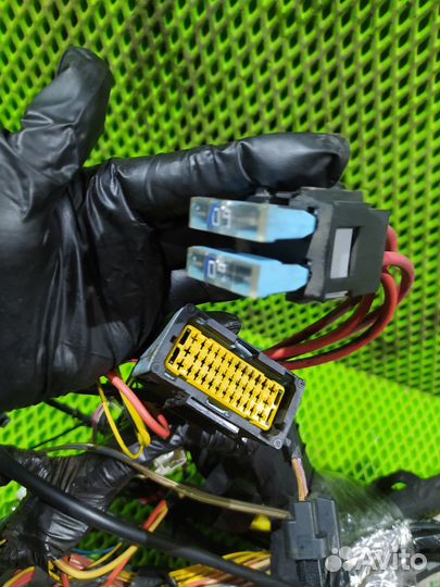 Проводка под торпедо Renault Sandero