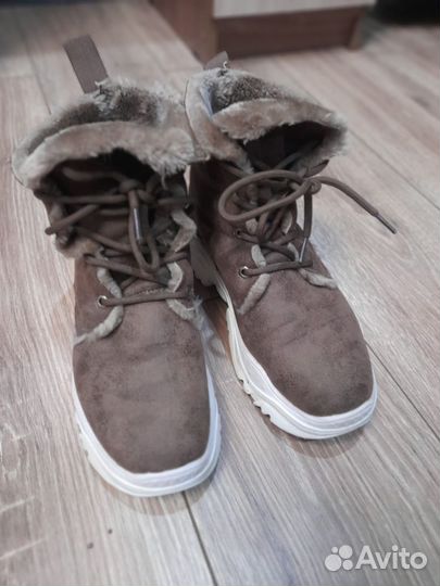 Ботинки женские зимние 39 размера