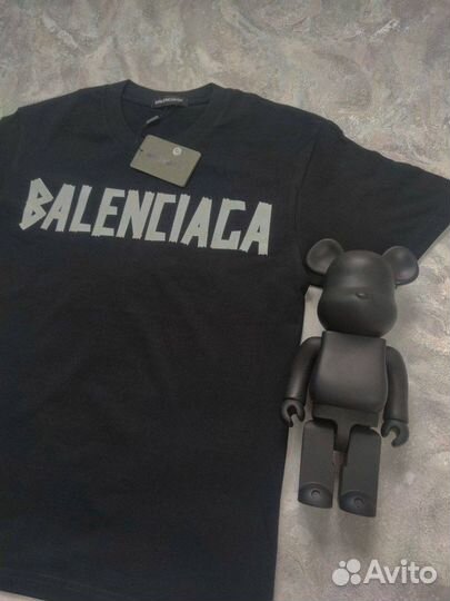 Balenciaga футболка в наличии