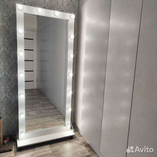 Гримерное зеркало в полный рост с подсветкой