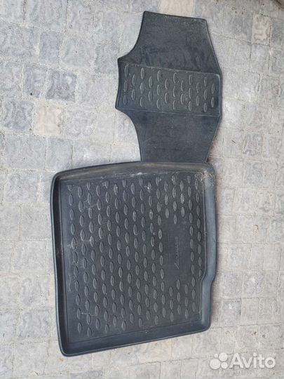 Коврики резиновые на Ford Explorer 2013 - 2023