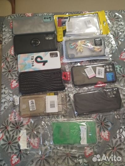 Чехлы на телефон