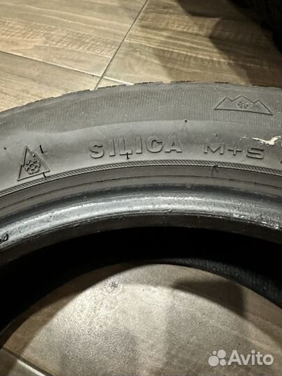 Triangle TR777 215/55 R17 98V