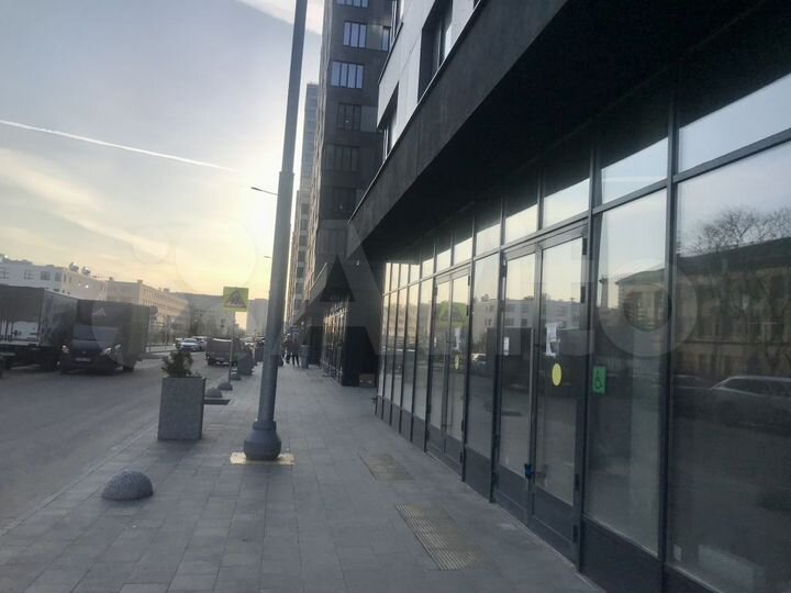 Торговая площадь 52 кв.м около метро