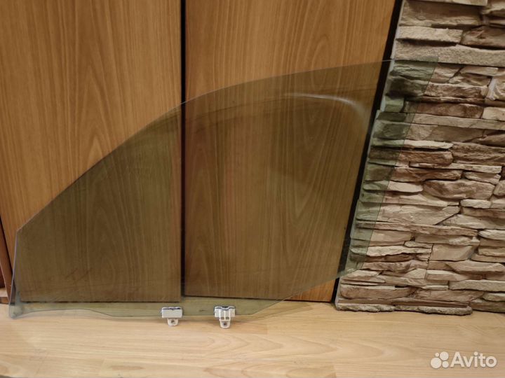 Стекло переднее правое nissan sunny