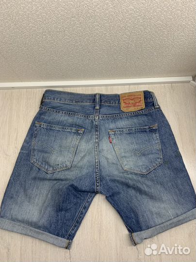 Джинсовые шорты levis