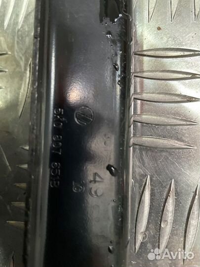 Усилитель переднего бампера Volkswagen Golf 6