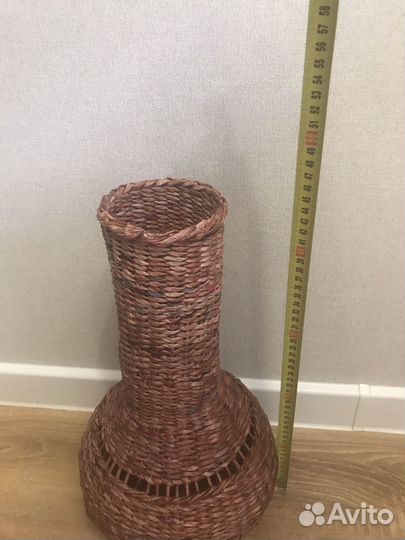Ваза из бумажной лозы