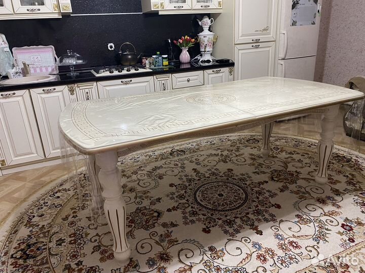 Большой обеденный стол, стол раздвижной