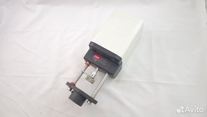 082H3021 Электропривод AMV55 для седельного клапа