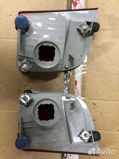 Противотуманки задние Тойота Ленд Крузер 200