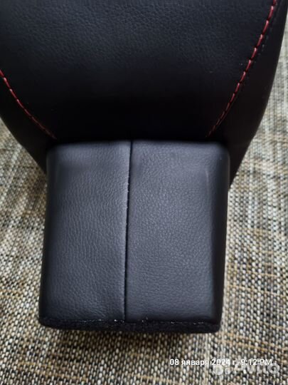 Подлокотник на suzuk vitara 2015