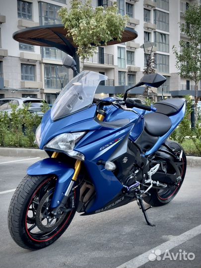 Suzuki gsx s 1000f