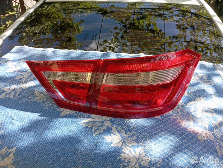 Фонарь задний правый в сборе на лада веста