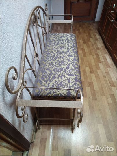 Кованный диван