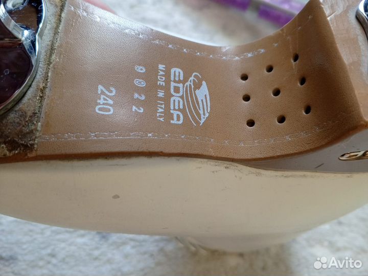 Коньки эдея чорус