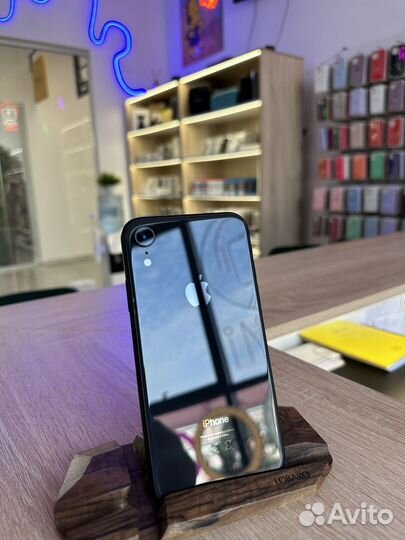 iPhone Xr, 64 ГБ