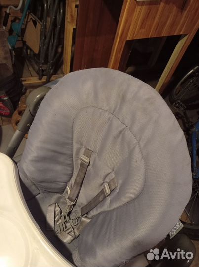 Детский стол и стул для кормления