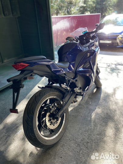 Электромотоцикл Yamaha R3