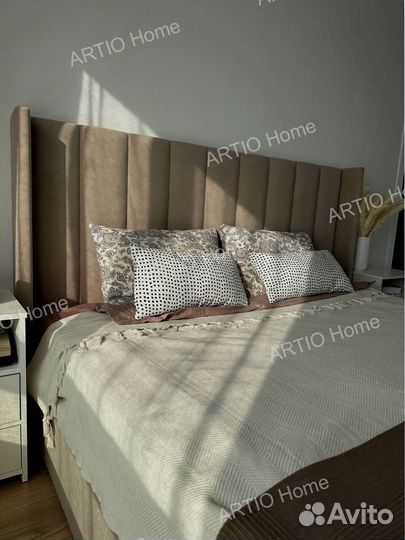 Кровать с изголовьем