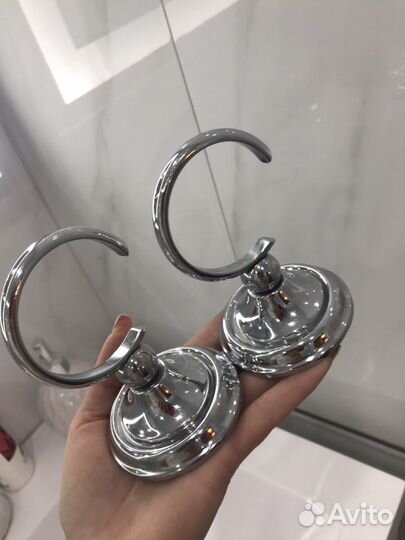 Крючок металлический. Новый