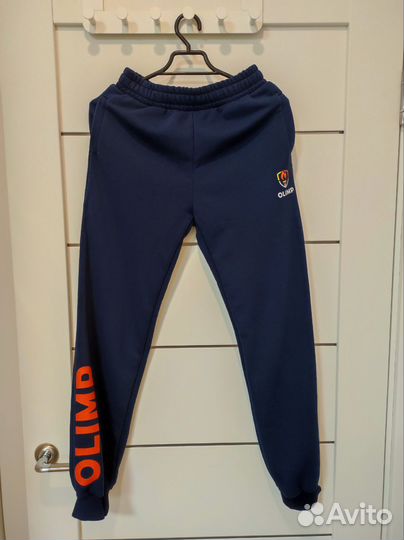 Спортивный костюм