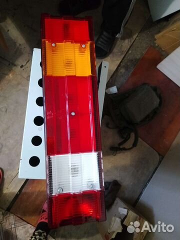 Стоп задний левый на тягач Мерседес актрос