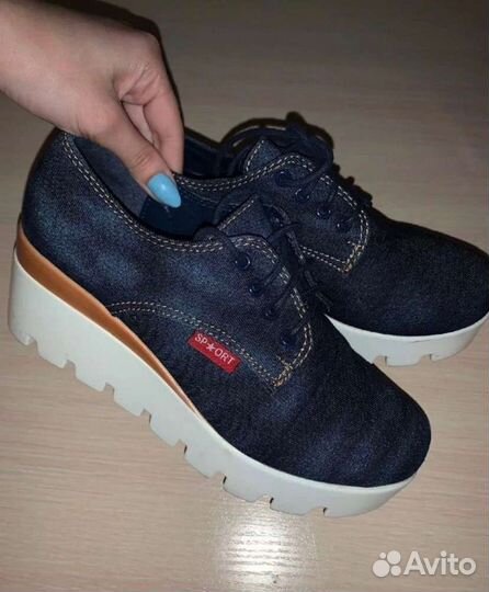 Сникерсы женские