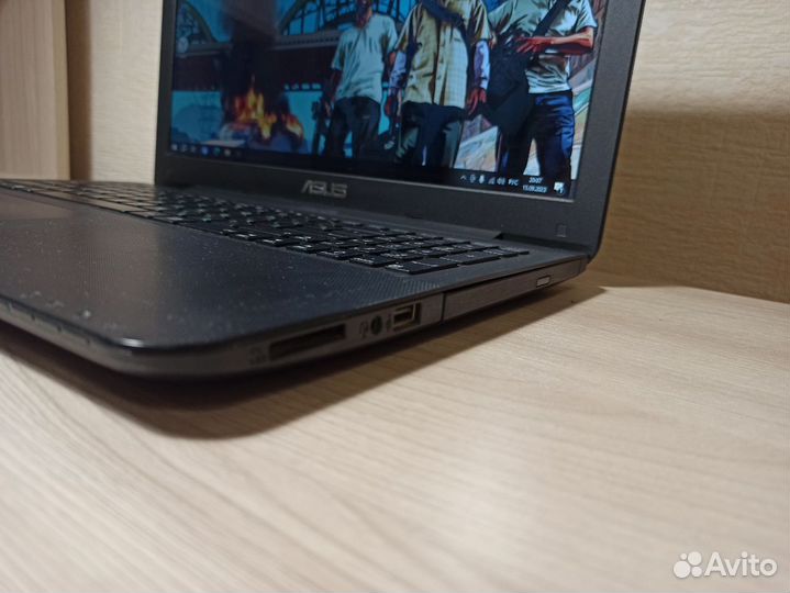 Игровой ноутбук Asus i3/nvidia920m