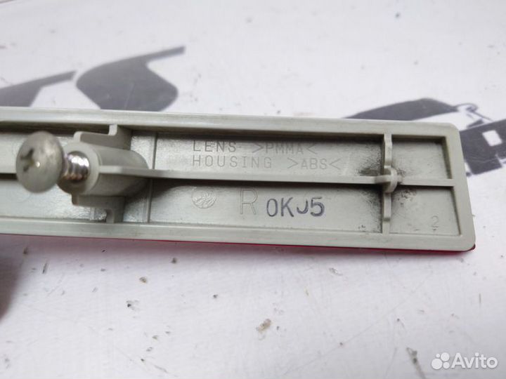 Отражатель задний Mitsubishi Lancer X (2007—2010)