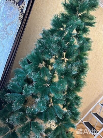 Елка искусственная 220 бу