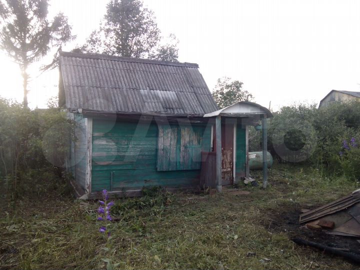 Дача 25 м² на участке 6,4 сот.