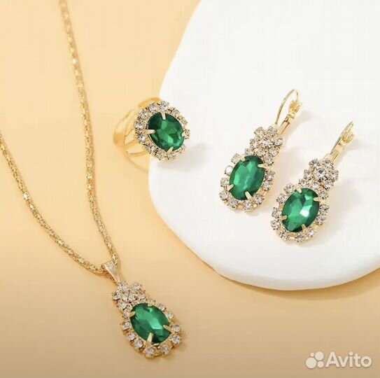 Комплекты украшений